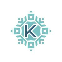 initiale lettre k abstrait flocon de neige carré emblème logo vecteur