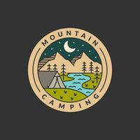 nuit camp Montagne badge vecteur illustration. Montagne et tente monoline ou ligne art style. conception pouvez être pour tee-shirts, autocollant, impression Besoins