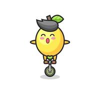 le mignon personnage de citron fait du vélo de cirque vecteur