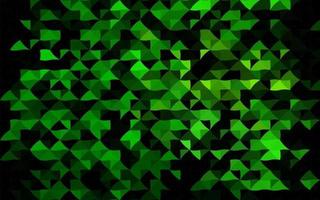 motif vectoriel vert foncé dans un style polygonal.