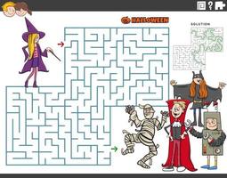jeu de labyrinthe avec des enfants de dessins animés à l'heure d'halloween vecteur