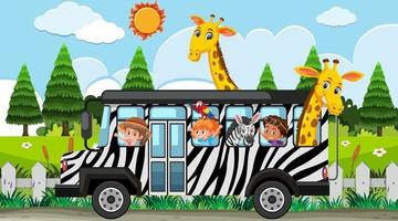 scène de safari pendant la journée avec des enfants et des animaux dans le bus vecteur