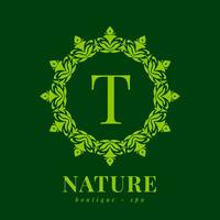 lettre t la nature frontière couronne initiale logo pour boutique spa et beauté bien-être vecteur