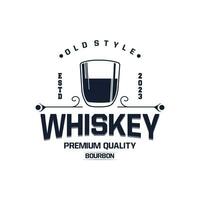 whisky logo, boisson étiquette conception avec vieux rétro ancien ornement illustration prime modèle vecteur