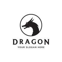 logo conception de Feu dragon tête et ailes isolé Contexte. vecteur