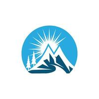 logo d & # 39; icône de montagne vecteur