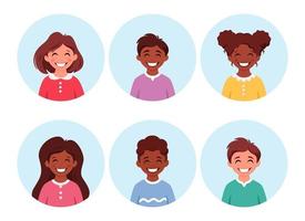 ensemble d'avatars et de portraits pour enfants. petits garçons et filles d'ethnies différentes. vecteur