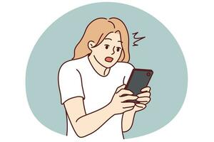 étonné Jeune femme Regardez à téléphone portable écran sous le choc par incroyable message en ligne. étourdi fille surpris avec nouvelles en ligne sur téléphone intelligent. vecteur illustration.