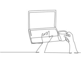 un dessin au trait continu d'un jeune travailleur heureux tapant sur un clavier d'ordinateur portable pour faire des achats en ligne tout en tenant une tasse de café. boire du café ou du thé concept design graphique illustration vectorielle vecteur