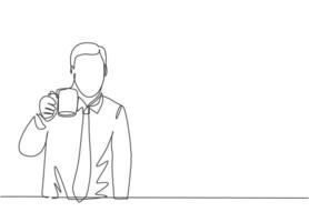 un dessin au trait continu d'un jeune homme d'affaires attrayant et heureux montrant une tasse de café noir noir de bon goût. boire du thé concept. Illustration vectorielle de conception de signe de tirage de ligne unique à la mode vecteur