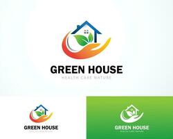vert maison logo Créatif se soucier la nature médical santé se soucier logo Créatif conception concept Accueil vecteur