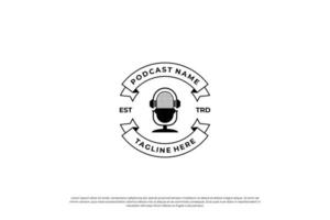 ancien Podcast logo conception. Podcast badge étiquette logo symbole. vecteur