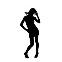 silhouette de une Jeune svelte femelle modèle dans serré tenue. silhouette de une svelte femme dans féminin pose. vecteur