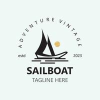 voilier ancien logo minimaliste avec vague, Voyage yacht ou voile bateau vecteur conception