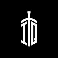 monogramme du logo iq avec modèle de conception de ruban d'élément d'épée vecteur