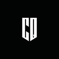 monogramme du logo cq avec style emblème isolé sur fond noir vecteur