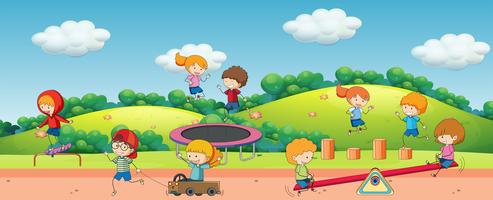 Enfants jouant dans une aire de jeux vecteur