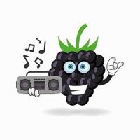 personnage de mascotte de raisin tenant une radio. illustration vectorielle vecteur