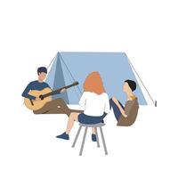 copains dépenser temps près feu de camp avec guitare. les mecs séance à camp, Ecoutez à guitare et prendre plaisir amical et confortable environnement. vecteur illustration