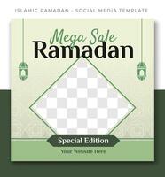 Ramadan islamique vente, vert social médias Publier modèle conception, un événement promotion vecteur bannière