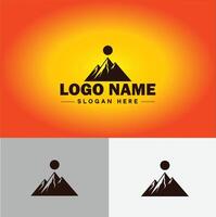 Montagne de pointe sommet logo vecteur art Extérieur randonnée aventure icône Voyage logo modèle