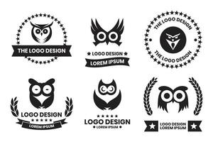 hibou logo ou badge dans librairie concept dans ancien ou rétro style vecteur