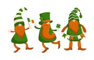 ensemble de gnomes, farfadets. content st. patricks journée. dessin animé personnages dans casquettes, une Haut chapeau, avec une guirlande, le drapeau de Irlande, Danse et courir. quatre feuille trèfle. bien chance. la magie, religieux traditions vecteur