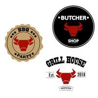 gril loger, Boucher magasin et un barbecue fête ancien style logos ou Étiquettes avec rouge taureau ou vache diriger. vecteur illustration conception