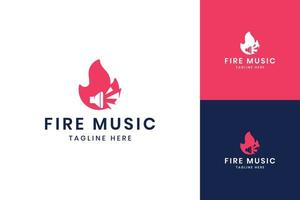 création de logo d'espace négatif de musique de feu vecteur