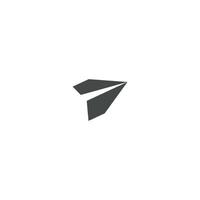 icône d'avion en papier, envoyer un message sur l'icône plate isolée par courrier électronique, illustration sur fond blanc. vecteur