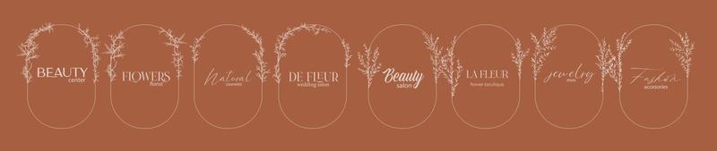 modèle de conception de logo et concept de monogramme dans un style linéaire branché avec arc - cadre floral avec espace de copie pour le texte ou la lettre - emblème pour la mode, la beauté et les bijoux, invitation de mariage, socia. vecteur