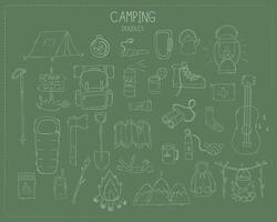 camping et randonnée éléments dans griffonnage style sur vert éco Contexte. illustration. vecteur