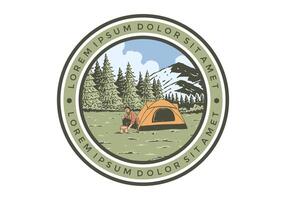 camping seul dans la nature. ancien Extérieur illustration badge conception vecteur