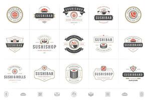 Sushi restaurant logos et badges ensemble Japonais nourriture avec Sushi Saumon Rouleaux silhouettes illustration vecteur