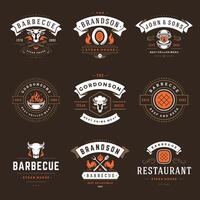 gril restaurant logos et badges ensemble illustration. vecteur