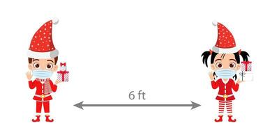 mignon beau personnage garçon et fille portant une tenue de noël et un masque facial tenant des coffrets cadeaux et gardant une distance sociale de 6 pieds vecteur