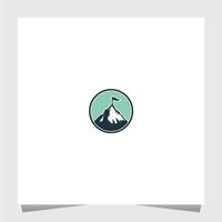 modèle d'inspirations de logo de montagne d'aventure