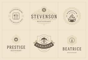 restaurant logos et badges modèles ensemble illustration vecteur