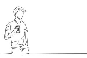 dessin continu d'une ligne jeune homme tenant une tasse de café tout en pensant aux plans de travail de demain. concept de succès et de style de vie relaxant. illustration graphique de vecteur de conception de dessin à une seule ligne