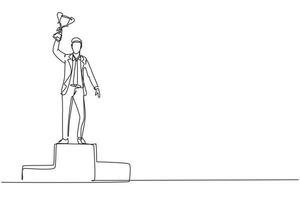 un seul dessin au trait jeune homme d'affaires portant un costume avec une cravate soulevant un trophée d'or d'une main sur le podium. célébrer la performance de l'entreprise. ligne continue dessiner illustration vectorielle graphique de conception vecteur