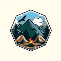 Montagne aventure logo. Extérieur camping ancien logo conception vecteur