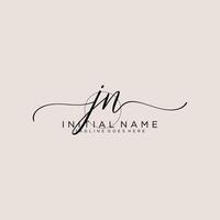 initiale Jn féminin logo collections modèle. écriture logo de initiale signature, mariage, mode, bijoux, boutique, floral et botanique avec Créatif modèle pour tout entreprise ou entreprise. vecteur