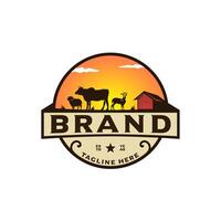 le Texas ranch logo avec une vache, mouton et cerf silhouette vecteur