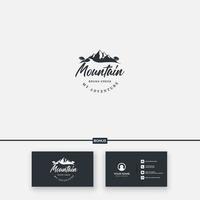 paysage montagne naturel extérieur classique logo vecteur