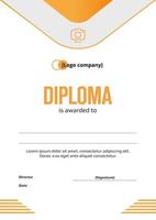 modèle de diplôme orange avec des rayures. diplôme du vainqueur des compétitions sportives, scientifiques et pédagogiques. vecteur