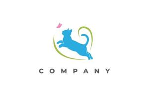 logo chat et papillon et l'amour forme vétérinaire vecteur
