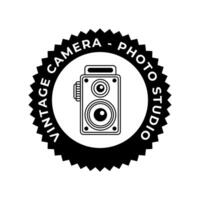 ancien caméra la photographie étiqueter, logo modèle avec rétro typographie. vecteur