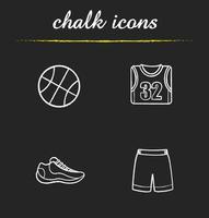 jeu d'icônes de craie de basket-ball. ballon, chaussure, t-shirt, short. uniforme de basketteur. illustrations de tableau de vecteur isolé