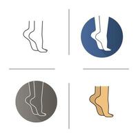 femme debout sur l'icône de la pointe des pieds. design plat, styles linéaires et de couleur. pieds de femme. illustrations vectorielles isolées vecteur