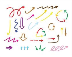 un ensemble de flèches colorées dans divers styles. illustrations de flèches dirigées faites à partir de lignes simples de griffonnage. vecteur abstrait dessiné à la main.